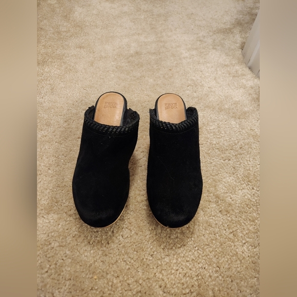 Womems Frye and Co Suede Mules Black Size 6.5 Low Heel - Picture 1 of 8